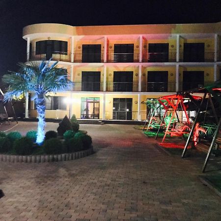 Hotel Danelyan Піцунда Екстер'єр фото