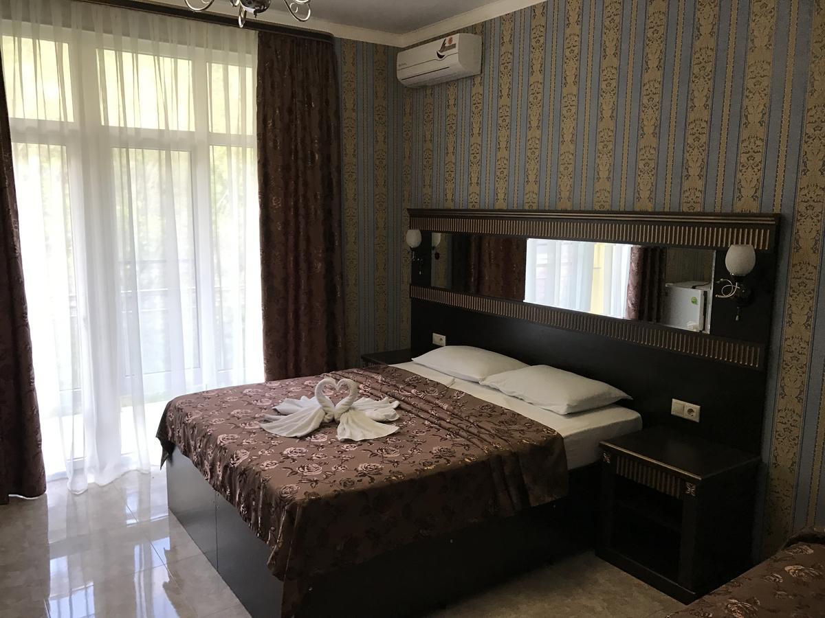 Hotel Danelyan Піцунда Екстер'єр фото