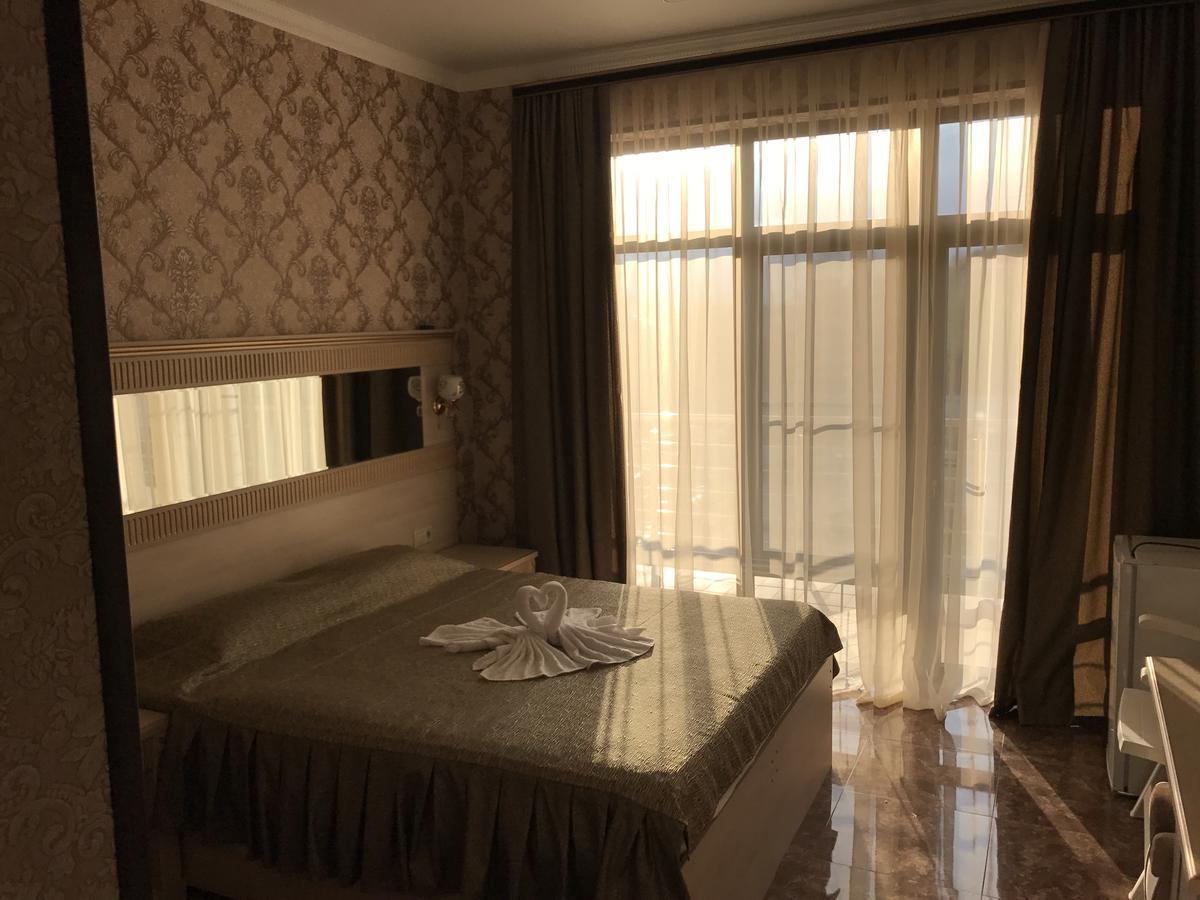 Hotel Danelyan Піцунда Екстер'єр фото